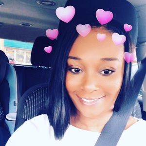 Meet your Posher, Angela